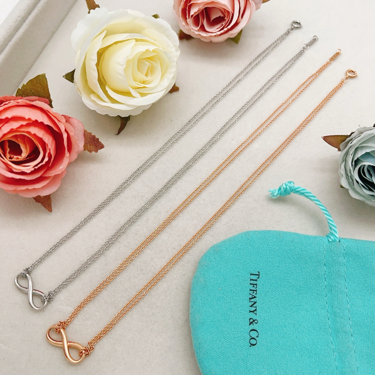 【Tiffany*帝芙尼最新款🆕🆕玫瑰金双链8字项链】一致官网黄铜材质，非常的上镜‼️设计很特别值得入手