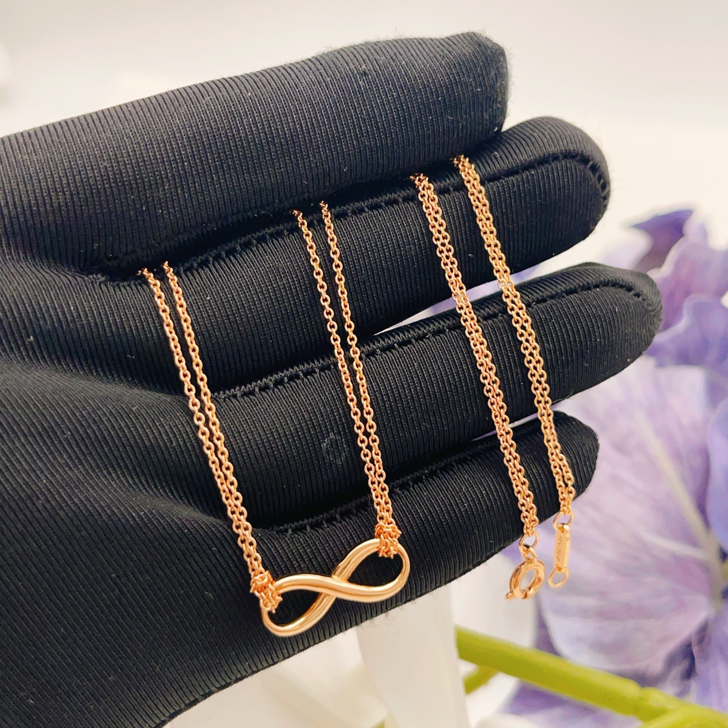 【Tiffany*帝芙尼最新款🆕🆕玫瑰金双链8字项链】一致官网黄铜材质，非常的上镜‼️设计很特别值得入手