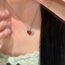 【Tiffany*帝芙尼最新款🆕🆕银色双爱心红爱心项链】一致官网黄铜材质,非常的上镜‼️设计很特别值得入 【Tiffany*帝芙尼最新款🆕🆕银色双爱心红爱心项链】一致官网黄铜材质,非常的上镜‼️设计很特别值得入