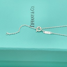 【Tiffany*帝芙尼最新款🆕🆕银色双爱心红爱心项链】一致官网黄铜材质,非常的上镜‼️设计很特别值得入 【Tiffany*帝芙尼最新款🆕🆕银色双爱心红爱心项链】一致官网黄铜材质,非常的上镜‼️设计很特别值得入