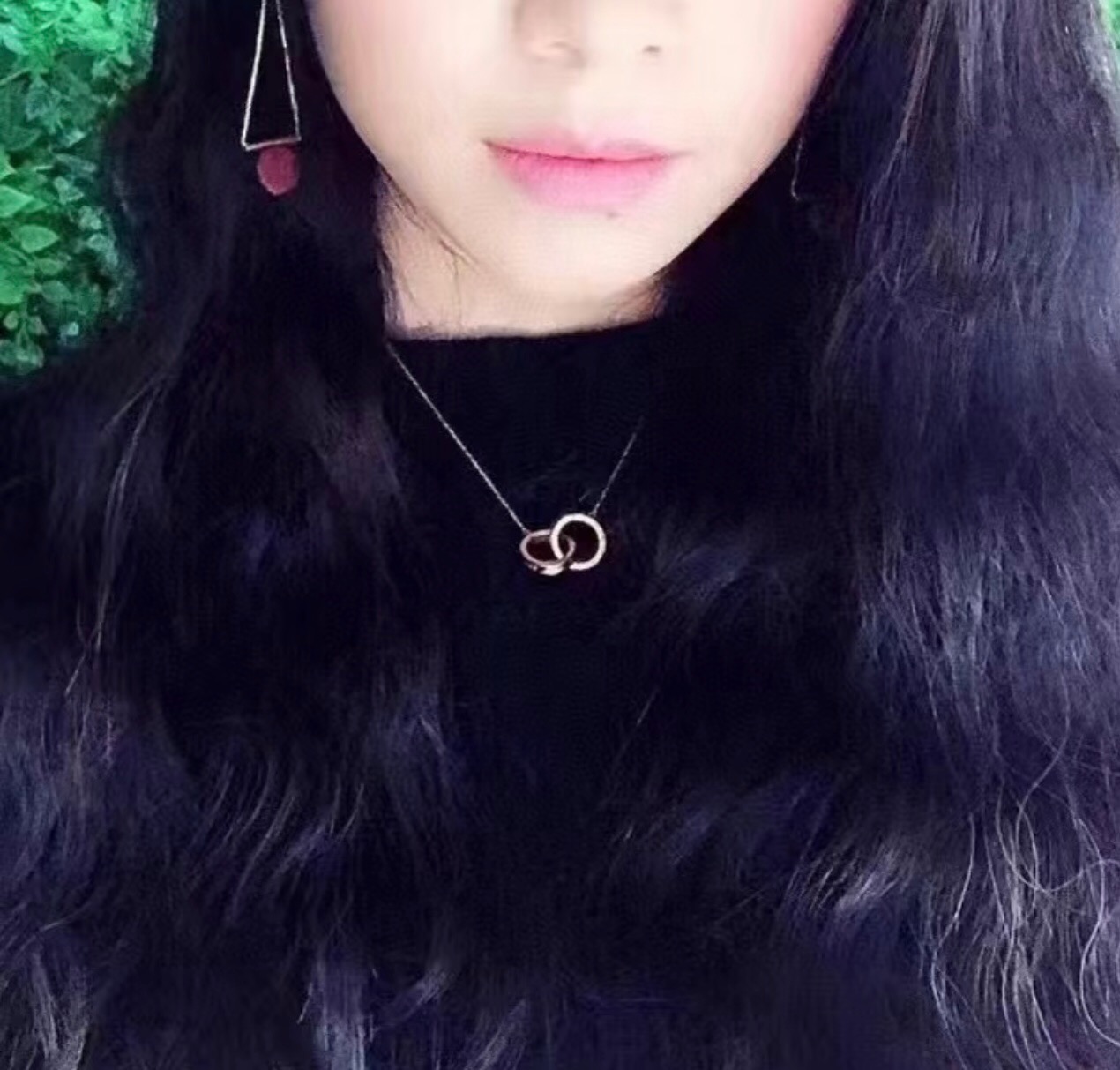 【Tiffany*帝芙尼最新款🆕🆕玫瑰金双环项链】一致官网黄铜材质，非常的上镜‼️设计很特别值得入手。高
