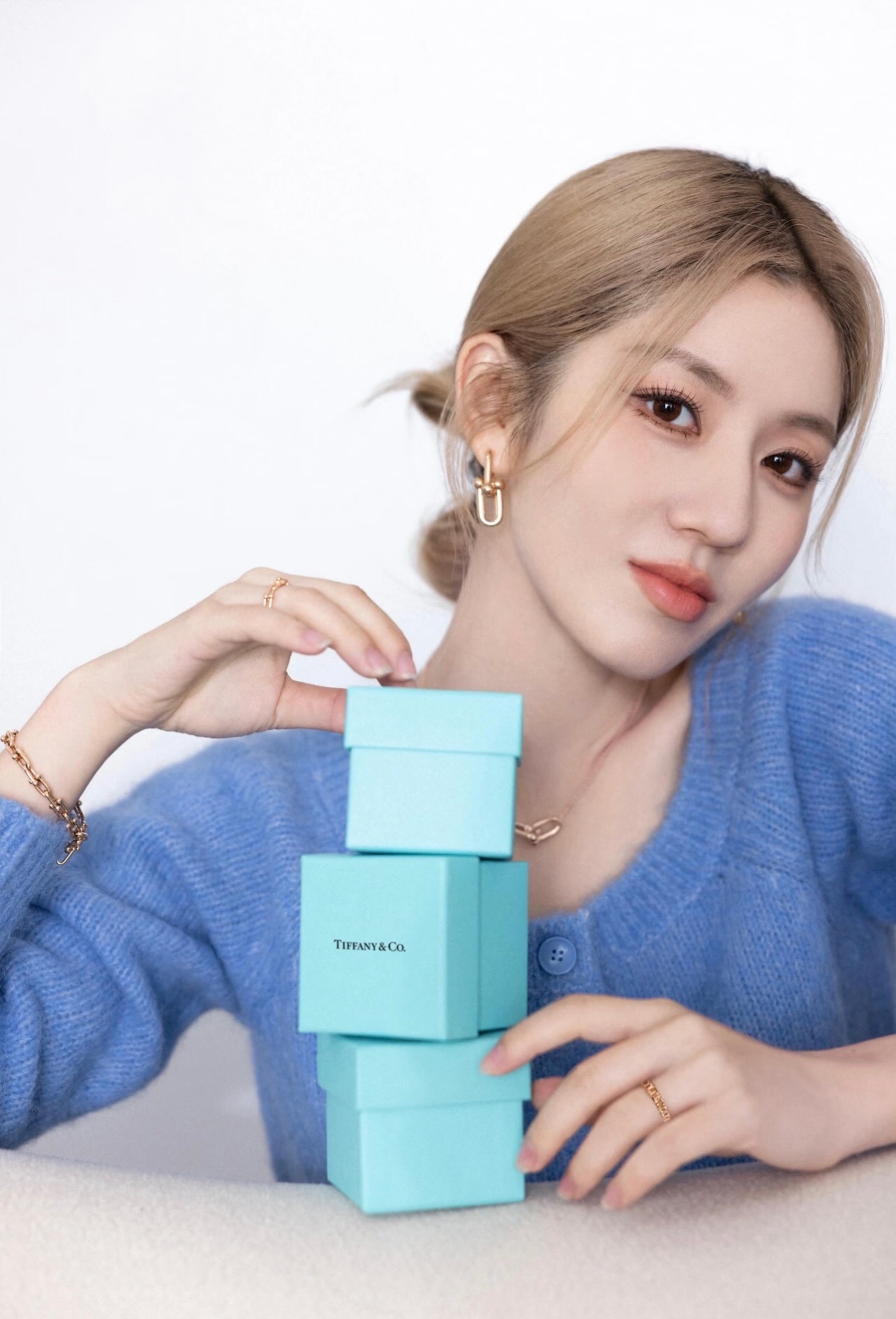 【Tiffany*帝芙尼最新款🆕🆕玫瑰金双链光面马蹄项链】一致官网黄铜材质，非常的上镜‼️设计很特别值得