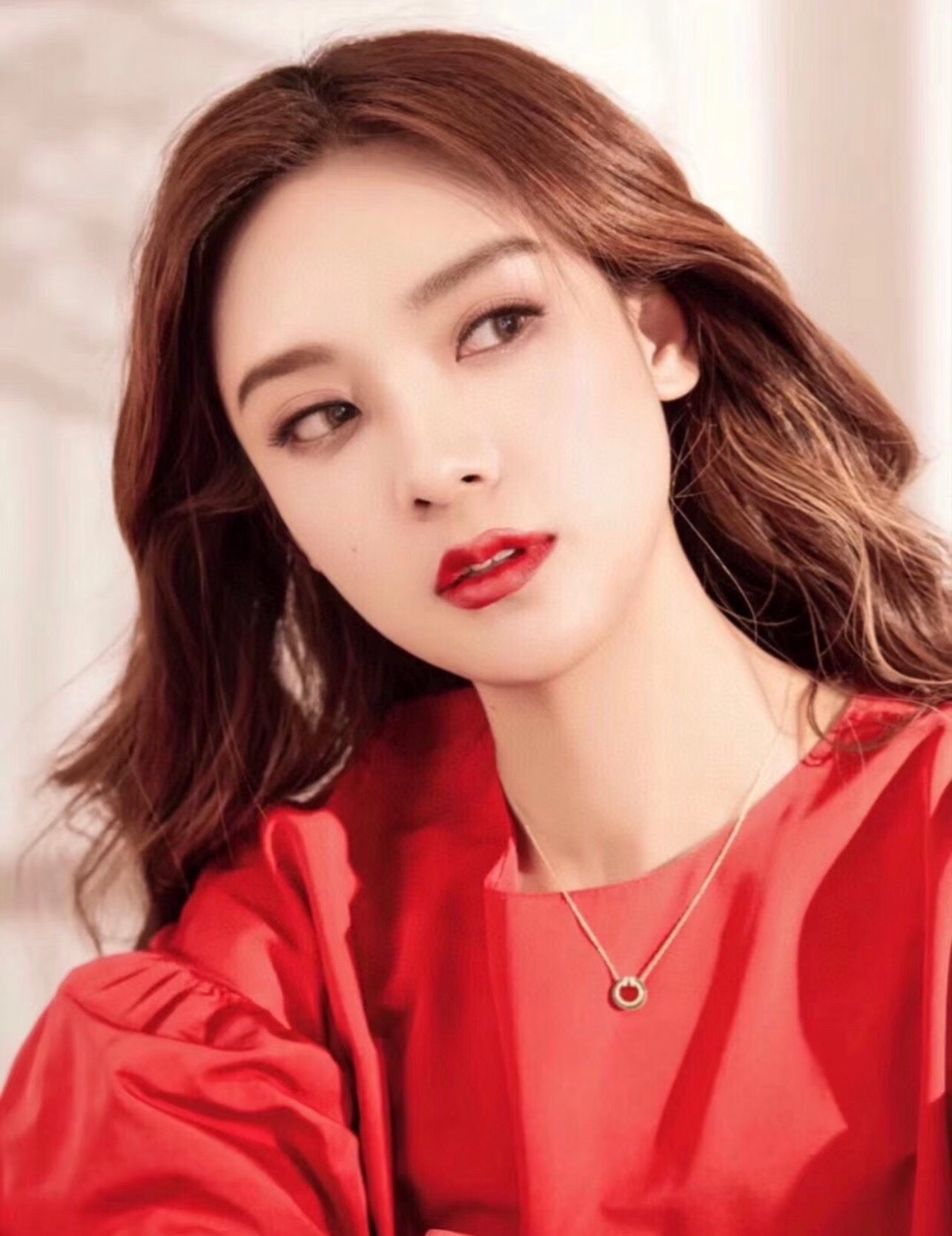 【Tiffany*帝芙尼最新款🆕🆕银色红贝钱币项链】一致官网黄铜材质，非常的上镜‼️设计很特别值得入手。
