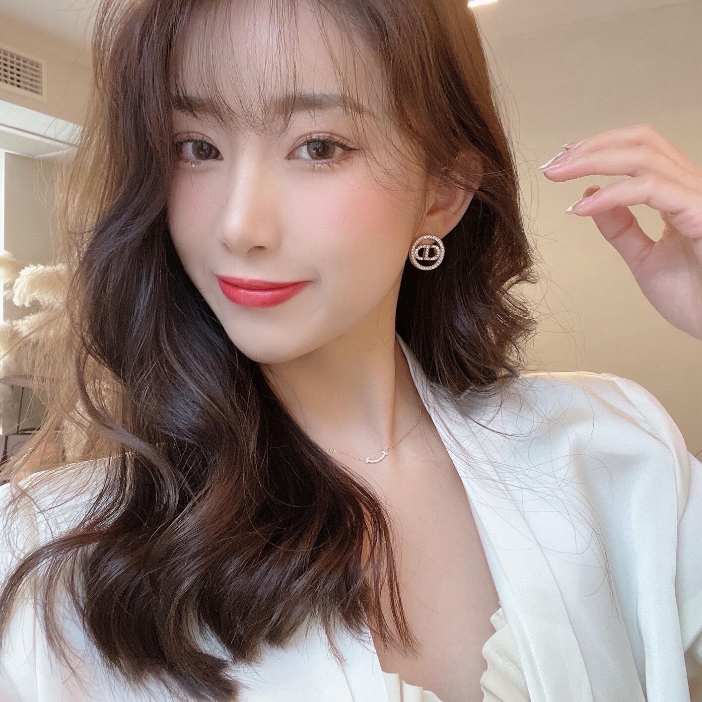 【Tiffany*帝芙尼最新款🆕🆕金色光面笑脸小号项链】一致官网黄铜材质，非常的上镜‼️设计很特别值得入