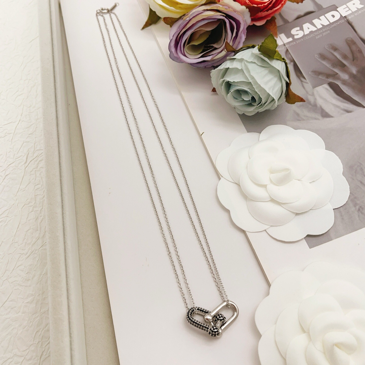 【Tiffany*帝芙尼最新款🆕🆕银色黑钻双链马蹄项链】一致官网黄铜材质，非常的上镜‼️设计很特别值得入