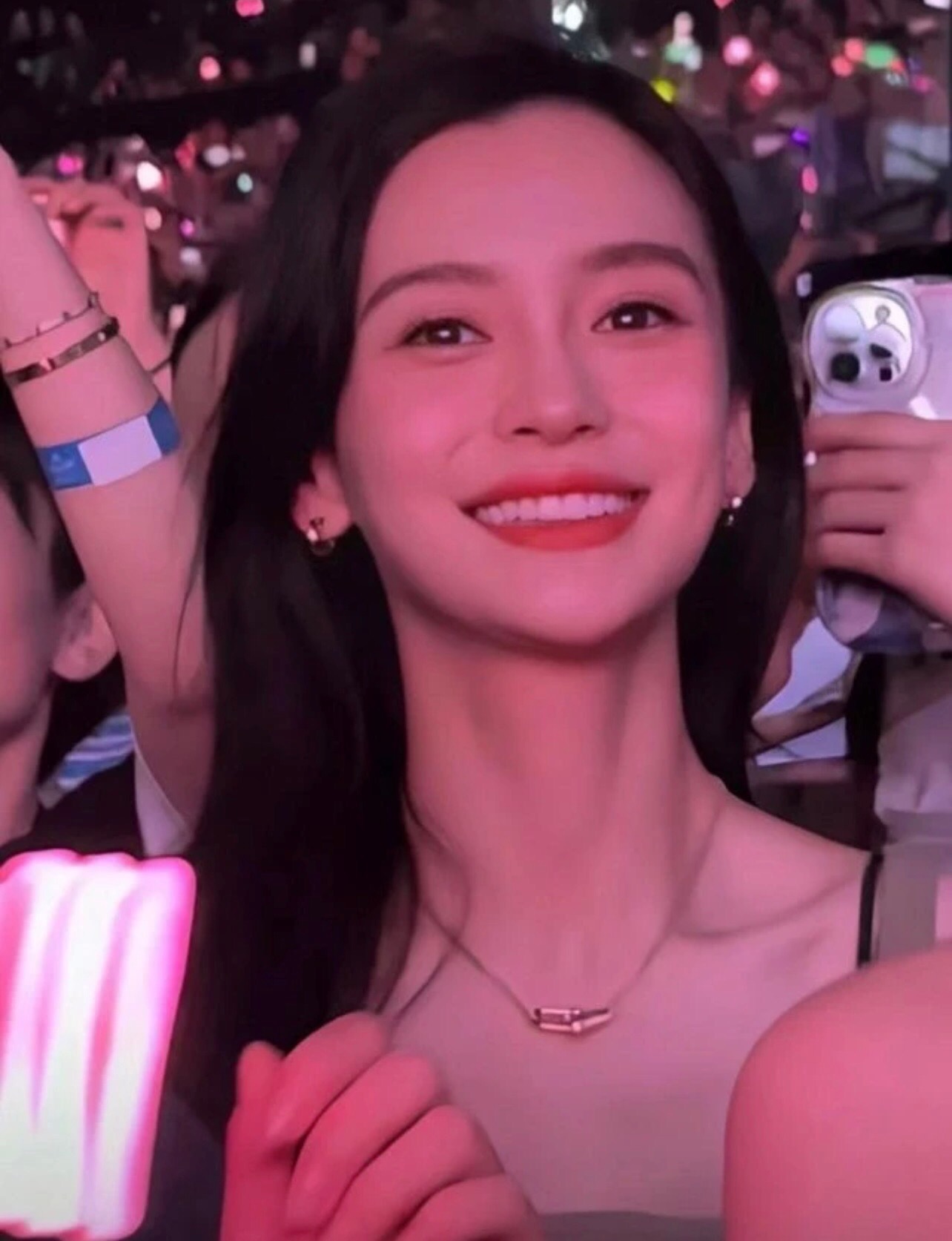 【Tiffany*帝芙尼最新款🆕🆕银色黑钻双链马蹄项链】一致官网黄铜材质，非常的上镜‼️设计很特别值得入