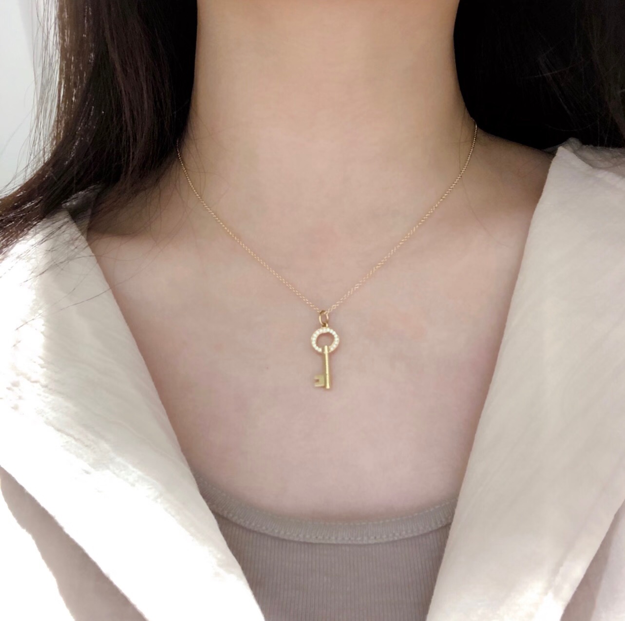 【Tiffany*帝芙尼最新款🆕🆕玫瑰金镶钻锁匙项链】一致官网黄铜材质，非常的上镜‼️设计很特别值得入手