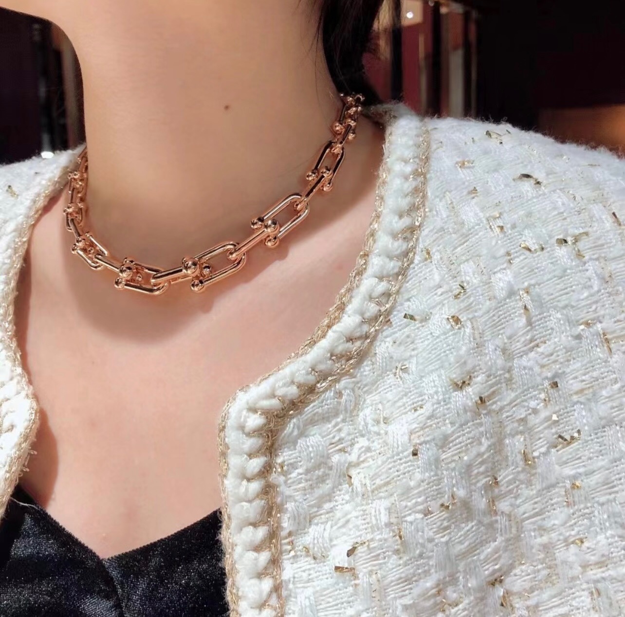 【Tiffany*帝芙尼最新款🆕🆕金色光面渐变马蹄项链】一致官网黄铜材质，非常的上镜‼️设计很特别值得入