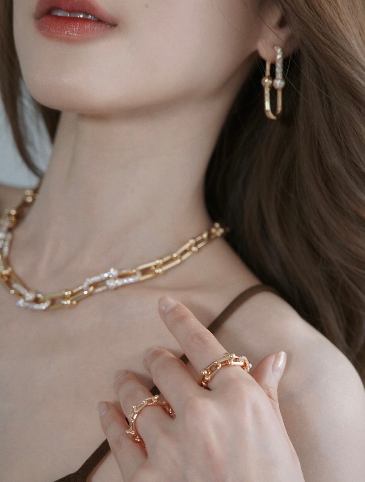【Tiffany*帝芙尼最新款🆕🆕玫瑰金镶钻渐变马蹄项链】一致官网黄铜材质，非常的上镜‼️设计很特别值得入手高级手工坊系