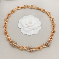 【Tiffany*帝芙尼最新款🆕🆕玫瑰金镶钻渐变马蹄项链】一致官网黄铜材质,非常的上镜‼️设计很特别值得入手高级手工坊系 【Tiffany*帝芙尼最新款🆕🆕玫瑰金镶钻渐变马蹄项链】一致官网黄铜材质,非常的上镜‼️设计很特别值得入手高级手工坊系