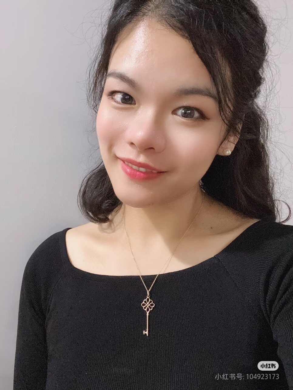 【Tiffany*帝芙尼最新款🆕🆕玫瑰金光面锁匙项链】一致官网黄铜材质，非常的上镜‼️设计很特别值得入手