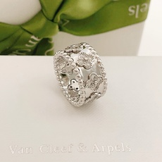 大小尺寸:6号、7号、8号【VanCleef*ArPel* 梵克雅宝最新款🆕🆕银色万花筒戒指】一致官网黄 大小尺寸:6号、7号、8号【VanCleef*ArPel* 梵克雅宝最新款🆕🆕银色万花筒戒指】一致官网黄