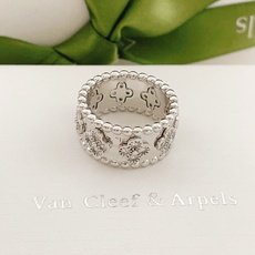 大小尺寸:6号、7号、8号【VanCleef*ArPel* 梵克雅宝最新款🆕🆕银色万花筒戒指】一致官网黄 大小尺寸:6号、7号、8号【VanCleef*ArPel* 梵克雅宝最新款🆕🆕银色万花筒戒指】一致官网黄