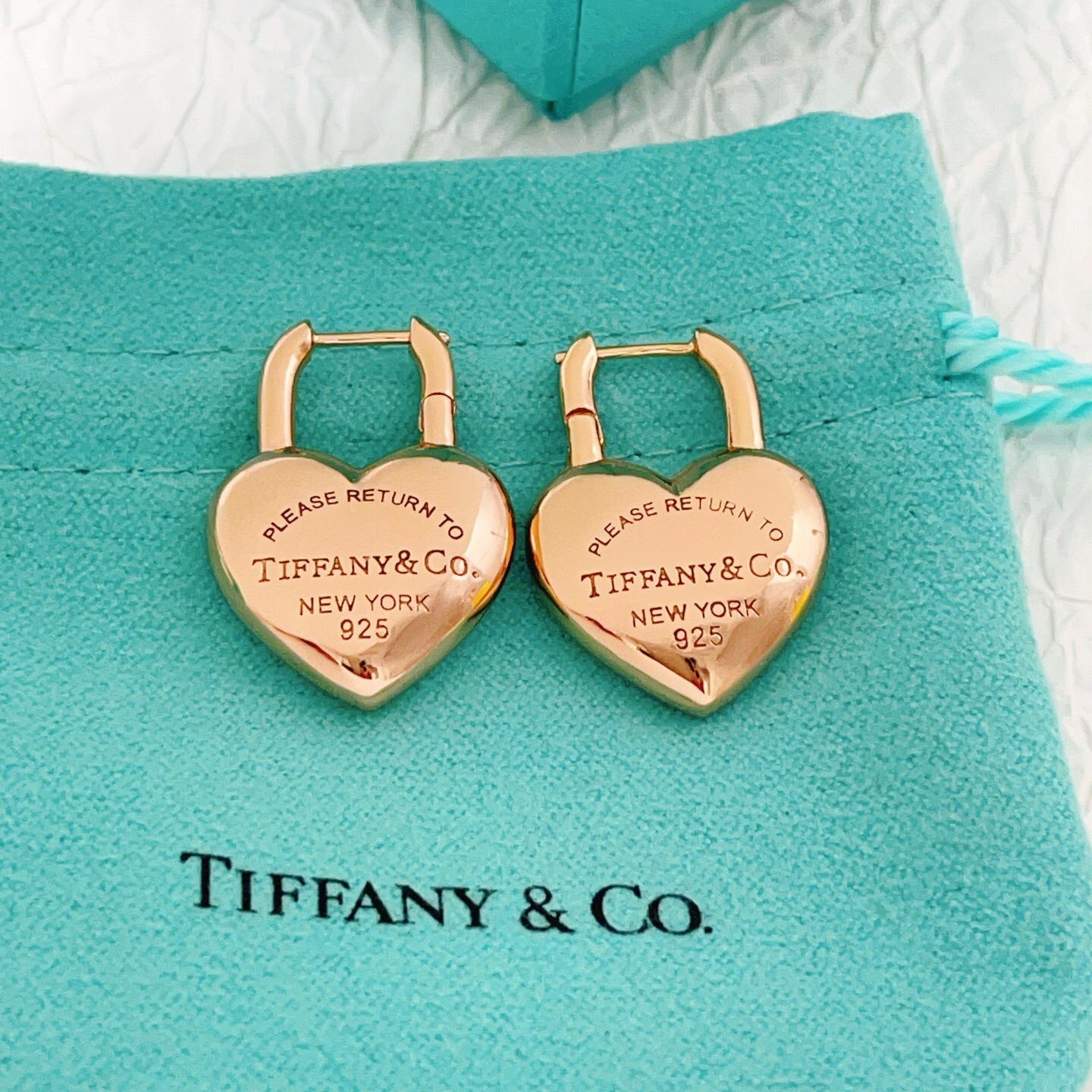 【Tiffany*帝芙尼最新款🆕🆕玫瑰金光面流苏925爱心耳钉】一致官网黄铜材质，非常的上镜‼️设计很特