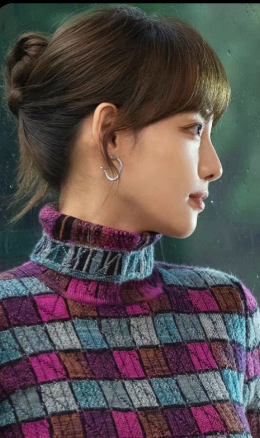 【Tiffany*帝芙尼最新款🆕🆕玫瑰金满钻半圆笑脸耳钉】一致官网黄铜材质，非常的上镜‼️设计很特别值得
