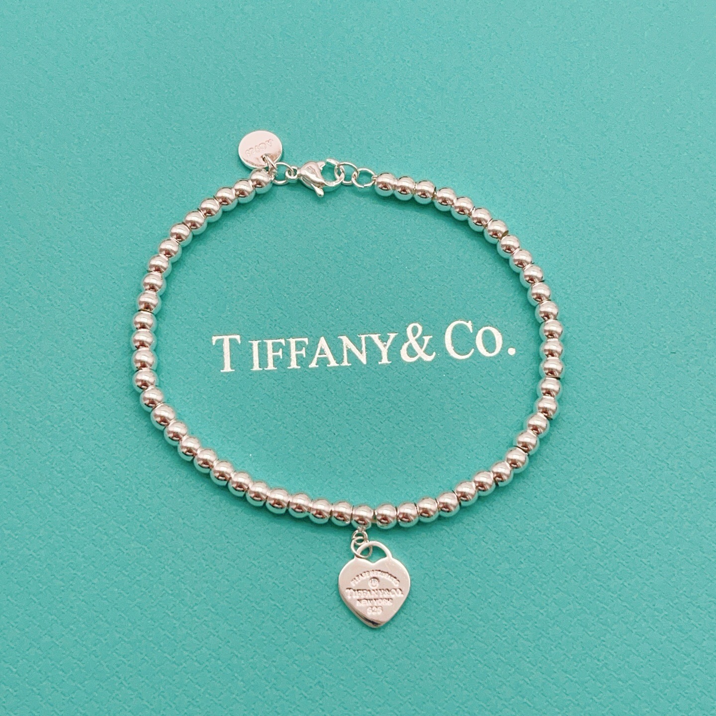 【Tiffany*帝芙尼最新款🆕🆕银色珍珠单钻爱心手链】一致官网黄铜材质，非常的上镜‼️设计很特别值得入