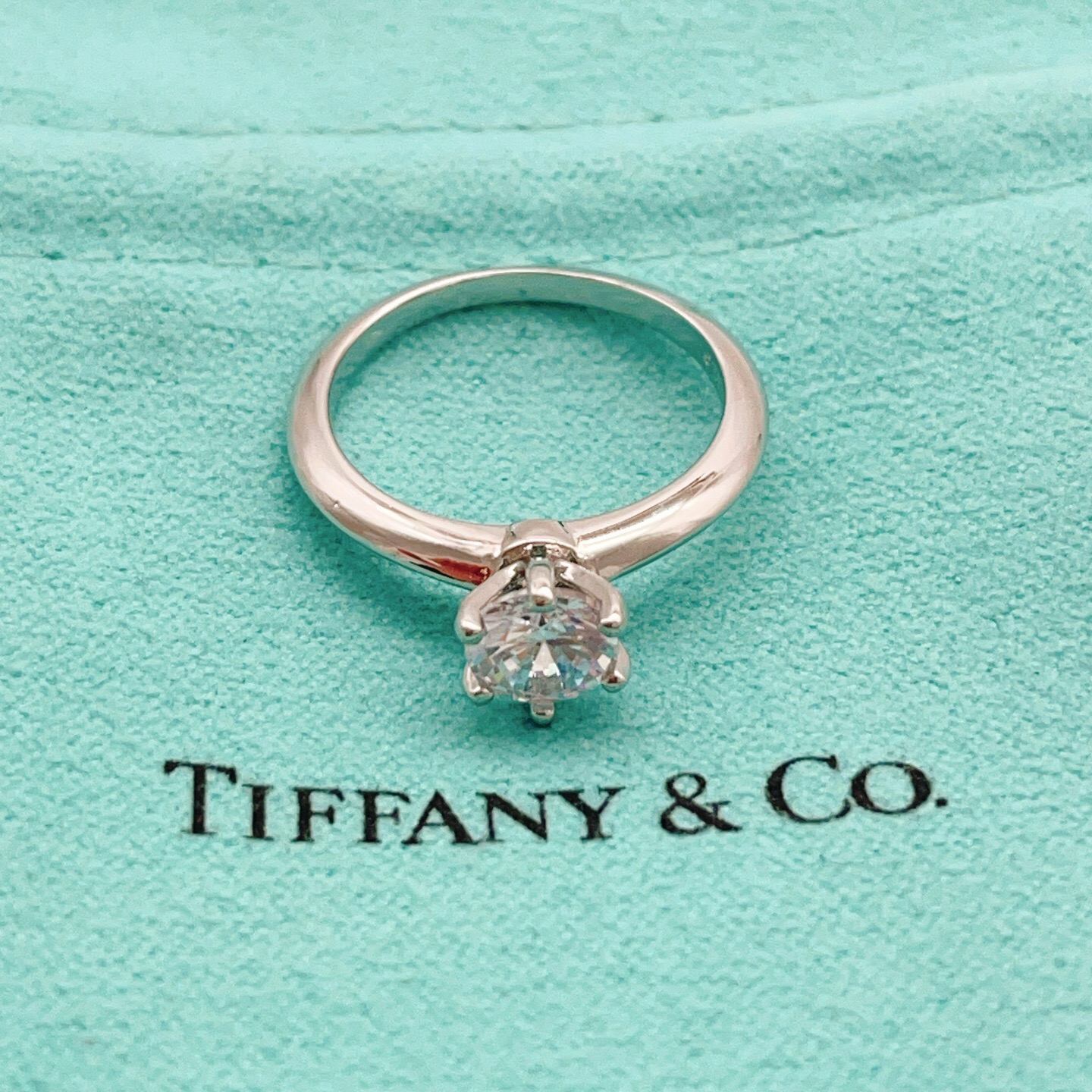 尺寸码数:6.7.8码【Tiffany*帝芙尼最新款🆕🆕银色光面镶钻圆钻戒指】一致官网黄铜材质,非常的上 尺寸码数:6.7.8码【Tiffany*帝芙尼最新款🆕🆕银色光面镶钻圆钻戒指】一致官网黄铜材质,非常的上