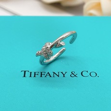 尺寸:均码【Tiffany*帝芙尼最新款🆕🆕银色镶钻开口绳结戒指】一致官网黄铜材质,非常的上镜‼️设计很 尺寸:均码【Tiffany*帝芙尼最新款🆕🆕银色镶钻开口绳结戒指】一致官网黄铜材质,非常的上镜‼️设计很