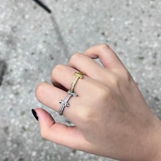 尺寸码:均码开口【Tiffany*帝芙尼最新款🆕🆕金色镶钻开口T形戒指】一致官网黄铜材质,非常的上镜‼️ 尺寸码:均码开口【Tiffany*帝芙尼最新款🆕🆕金色镶钻开口T形戒指】一致官网黄铜材质,非常的上镜‼️