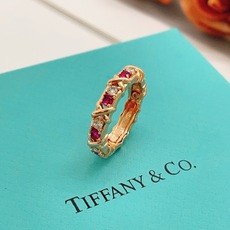 尺寸码数:6.7.8码【Tiffany*帝芙尼最新款🆕🆕玫瑰金镶钻红钻X戒指】一致官网黄铜材质,非常的上 尺寸码数:6.7.8码【Tiffany*帝芙尼最新款🆕🆕玫瑰金镶钻红钻X戒指】一致官网黄铜材质,非常的上