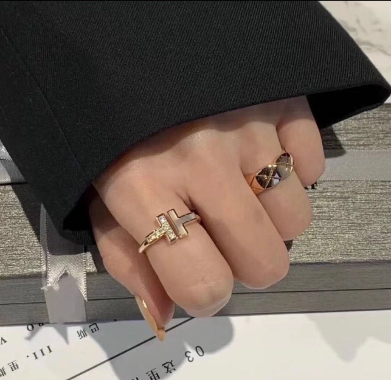 尺寸码6，7，8【Tiffany*帝芙尼最新款🆕🆕玫瑰金白贝边钻双T戒指】一致官网黄铜材质，非常的上镜‼