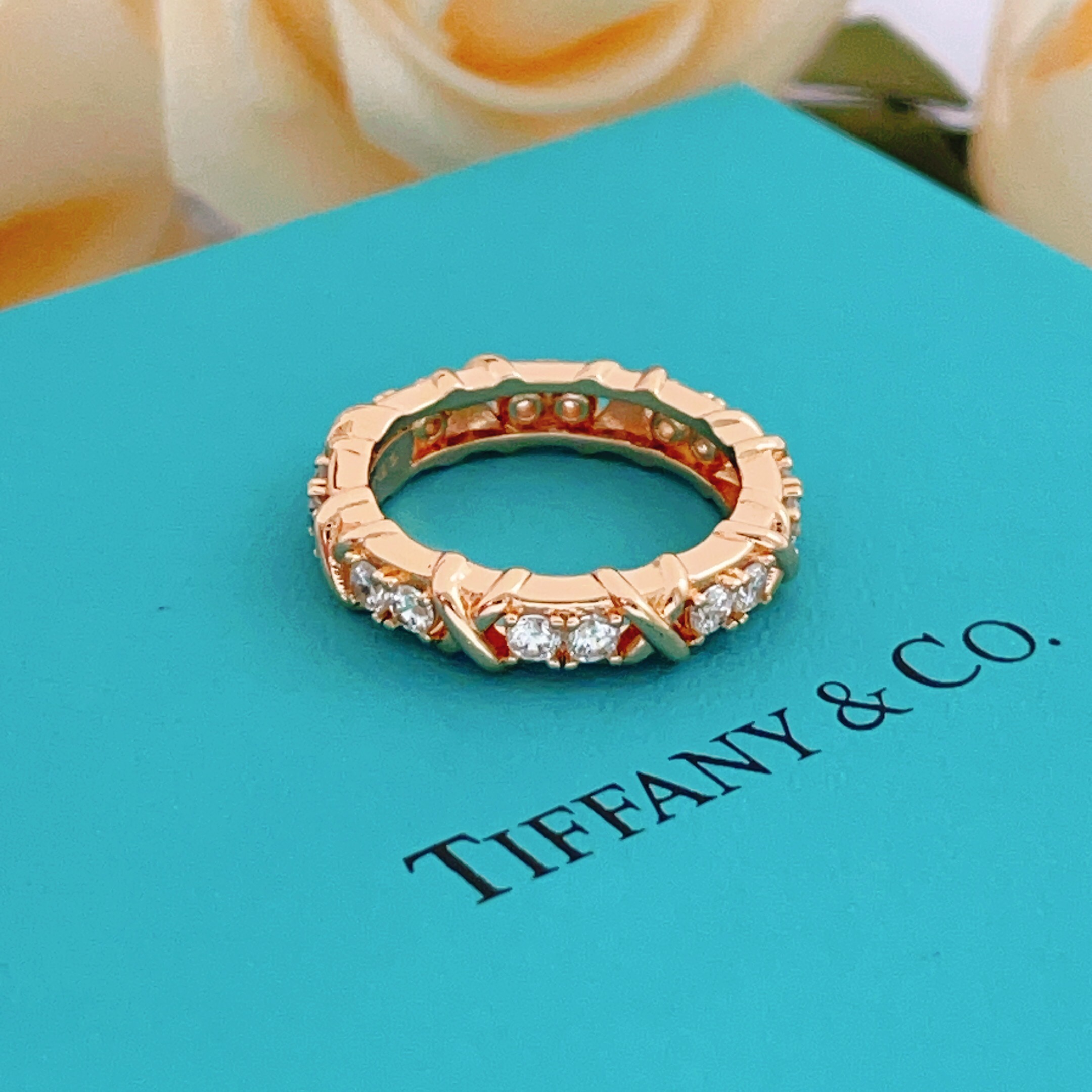 尺寸码数:6.7.8码【Tiffany*帝芙尼最新款🆕🆕玫瑰金白镶钻X戒指】一致官网黄铜材质，非常的上镜