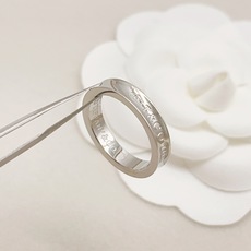 尺寸:6,7,8 码【Tiffany*帝芙尼最新款🆕🆕银色光面T字母戒指】一致官网黄铜材质,非常的上镜‼ 尺寸:6,7,8 码【Tiffany*帝芙尼最新款🆕🆕银色光面T字母戒指】一致官网黄铜材质,非常的上镜‼