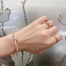 尺寸码6,7,8【Tiffany*帝芙尼最新款🆕🆕玫瑰金镶钻双绳结戒指】一致官网黄铜材质,非常的上镜‼️ 尺寸码6,7,8【Tiffany*帝芙尼最新款🆕🆕玫瑰金镶钻双绳结戒指】一致官网黄铜材质,非常的上镜‼️