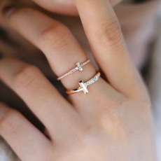 尺寸码数:6.7.8码【Tiffany*帝芙尼最新款🆕🆕金色满钻T字母^_^^_^戒指】一致官网黄铜材质 尺寸码数:6.7.8码【Tiffany*帝芙尼最新款🆕🆕金色满钻T字母^_^^_^戒指】一致官网黄铜材质