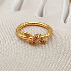 尺寸码数:6.7.8码【Tiffany*帝芙尼最新款🆕🆕玫瑰金镶钻绳结戒指】一致官网黄铜材质,非常的上镜 尺寸码数:6.7.8码【Tiffany*帝芙尼最新款🆕🆕玫瑰金镶钻绳结戒指】一致官网黄铜材质,非常的上镜
