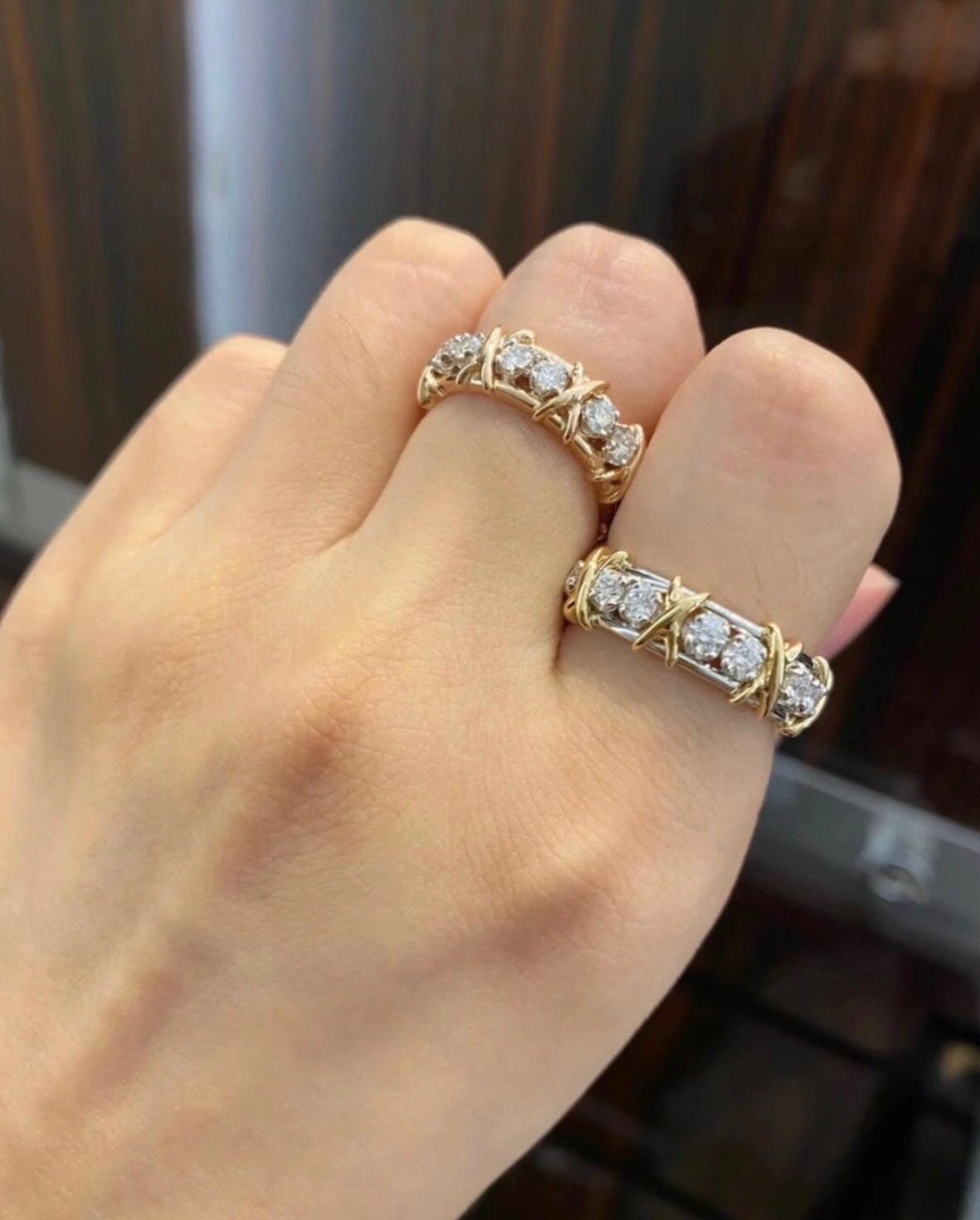尺寸码数:6.7.8码【Tiffany*帝芙尼最新款🆕🆕银色白钻金X戒指】一致官网黄铜材质，非常的上镜‼
