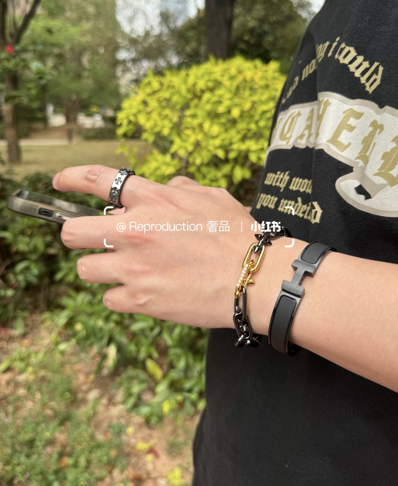 【Tiffany*帝芙尼最新款🆕🆕黑色镶钻钉子手链】一致官网黄铜材质，非常的上镜‼️设计很特别值得入手。