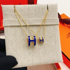 HX164银色HX165金色HX166玫瑰金【He@mes爱马仕最新款🆕🆕三色大号蓝H字母项链】一致官网 HX164银色HX165金色HX166玫瑰金【He@mes爱马仕最新款🆕🆕三色大号蓝H字母项链】一致官网