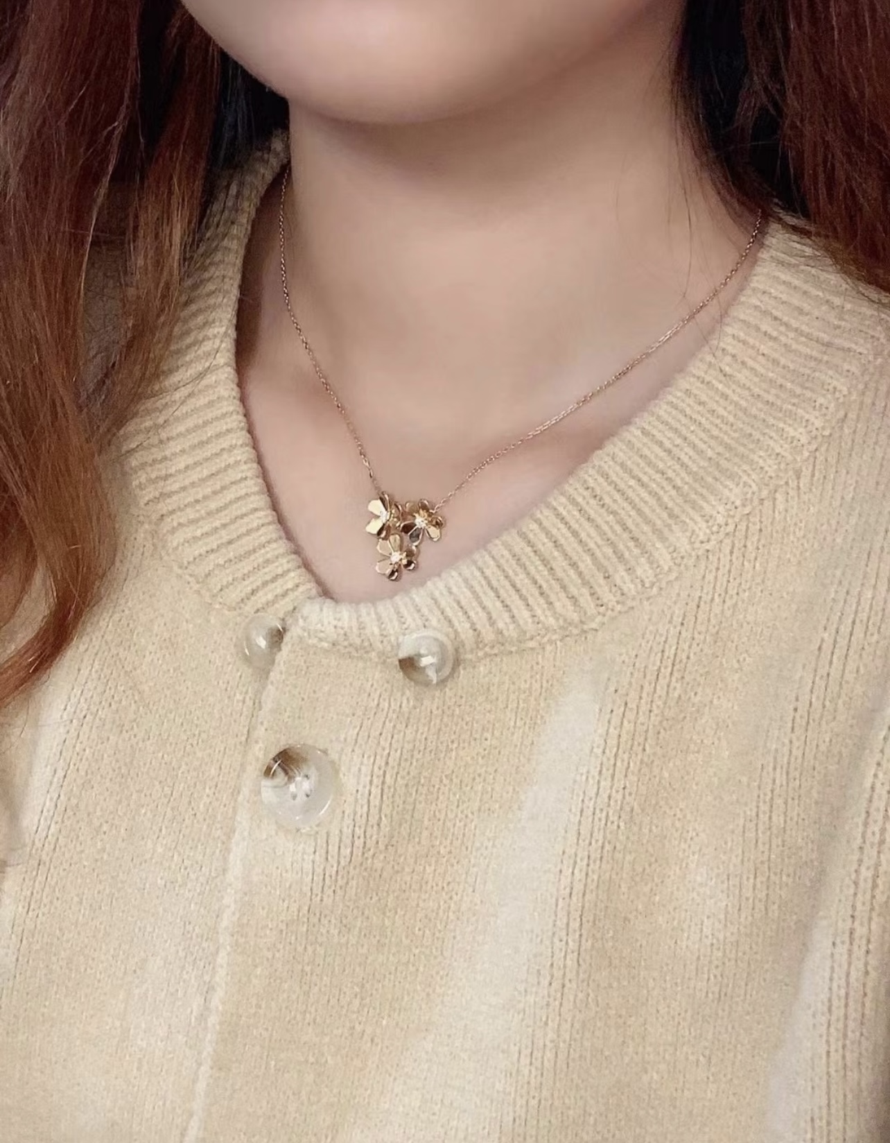 Van Cleef Arpels Frivole necklace Yellow gold with diamond accents white gold with diamond accents rose gold with diamond accents 42cm