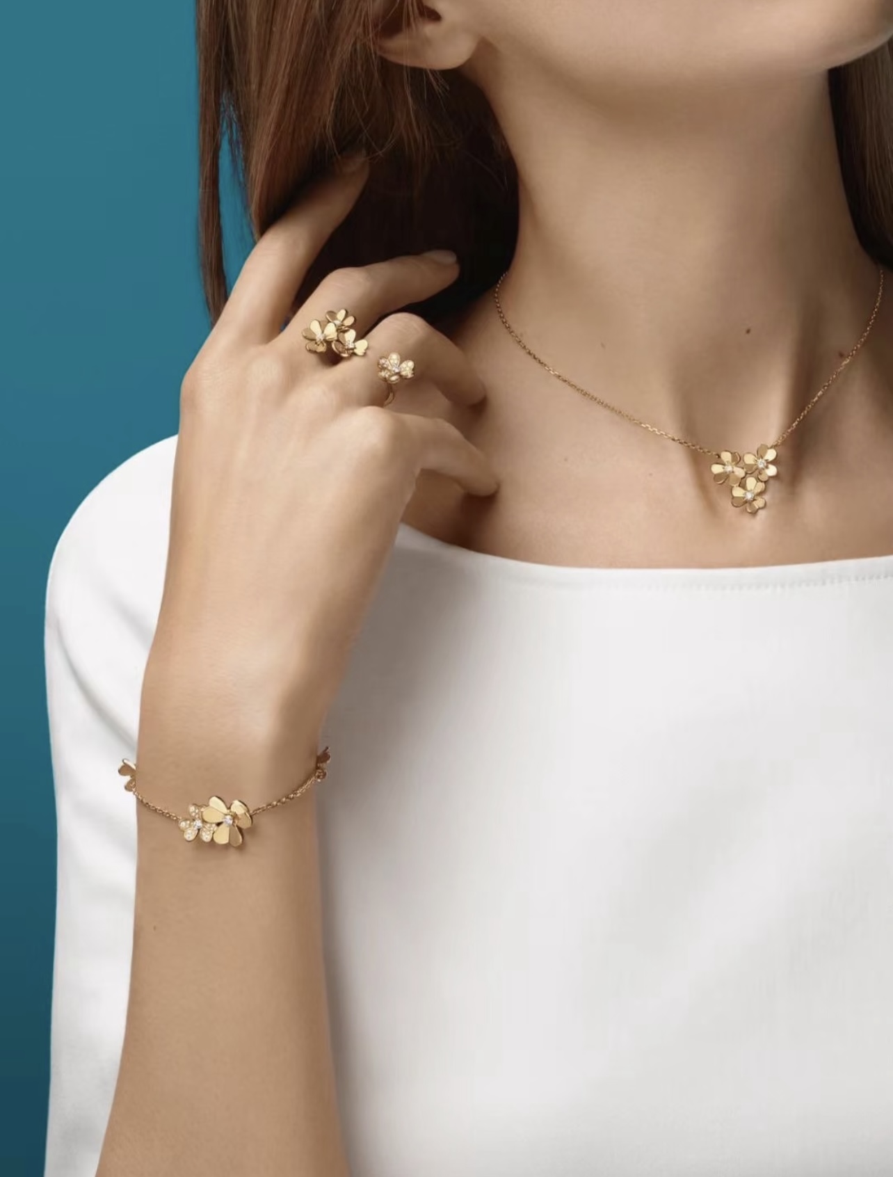 Van Cleef Arpels Frivole necklace Yellow gold with diamond accents white gold with diamond accents rose gold with diamond accents 42cm