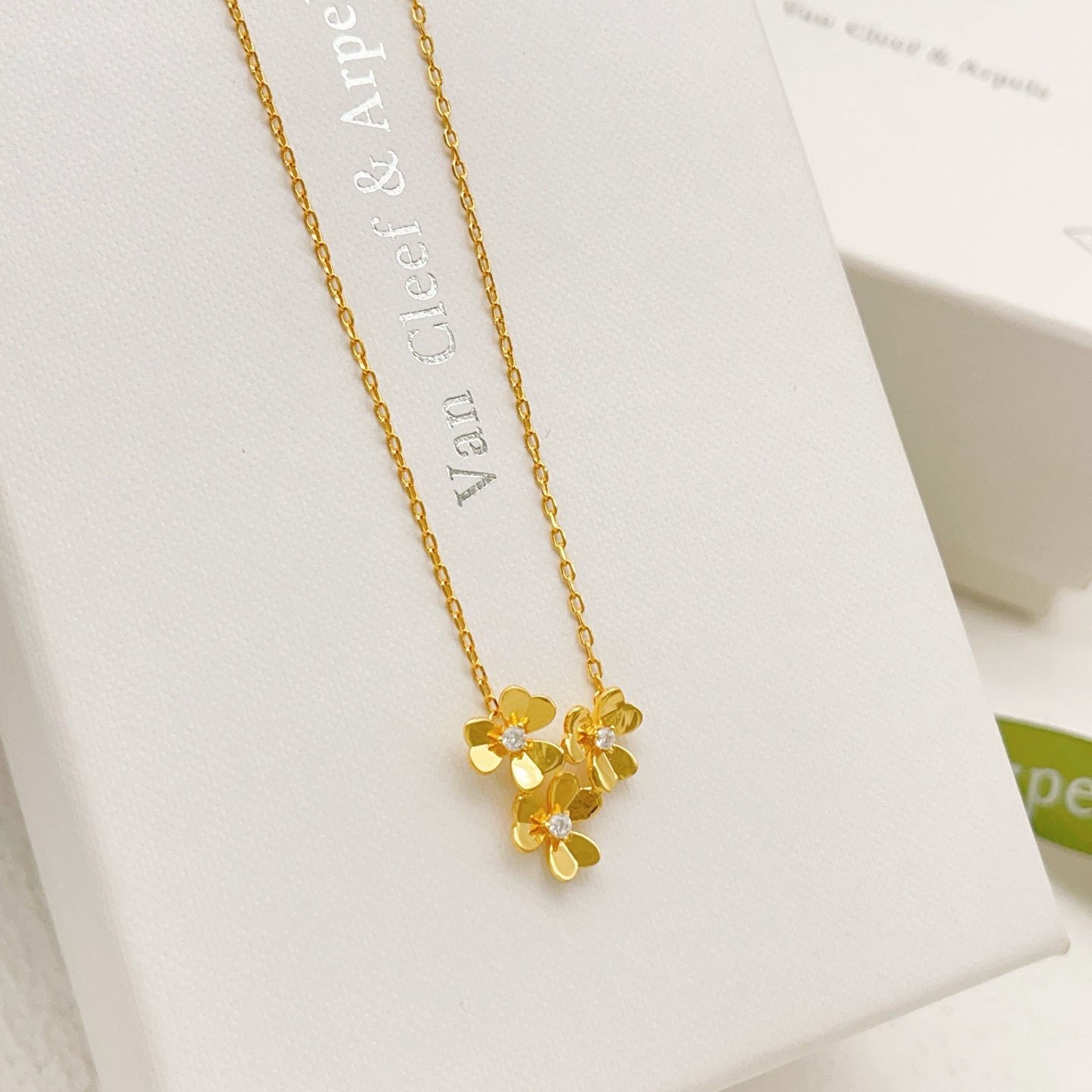 Van Cleef Arpels Frivole necklace Yellow gold with clear diamond accents 42cm
