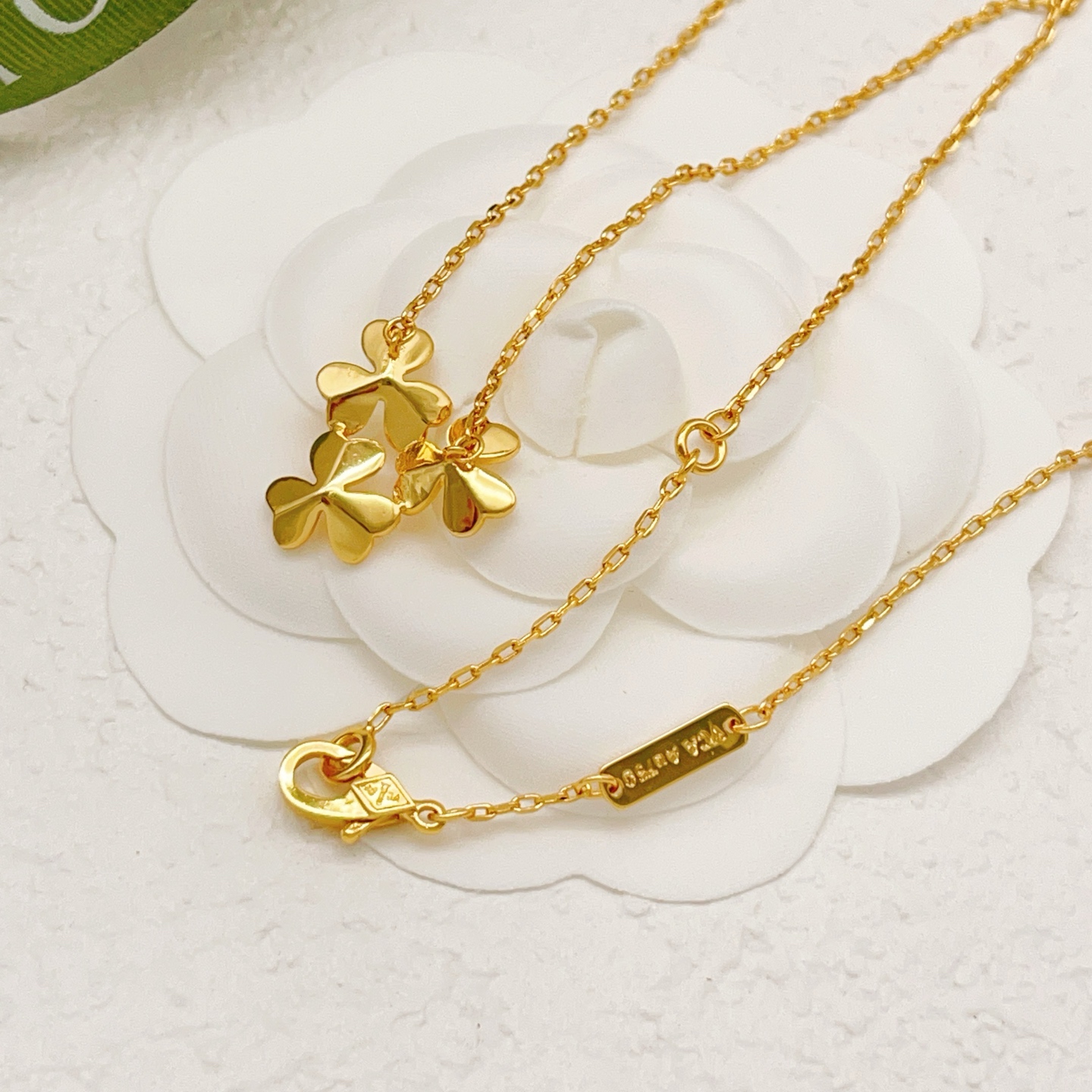 Collar Van Cleef Arpels Frivole Oro amarillo con detalles de diamantes transparentes 42 cm