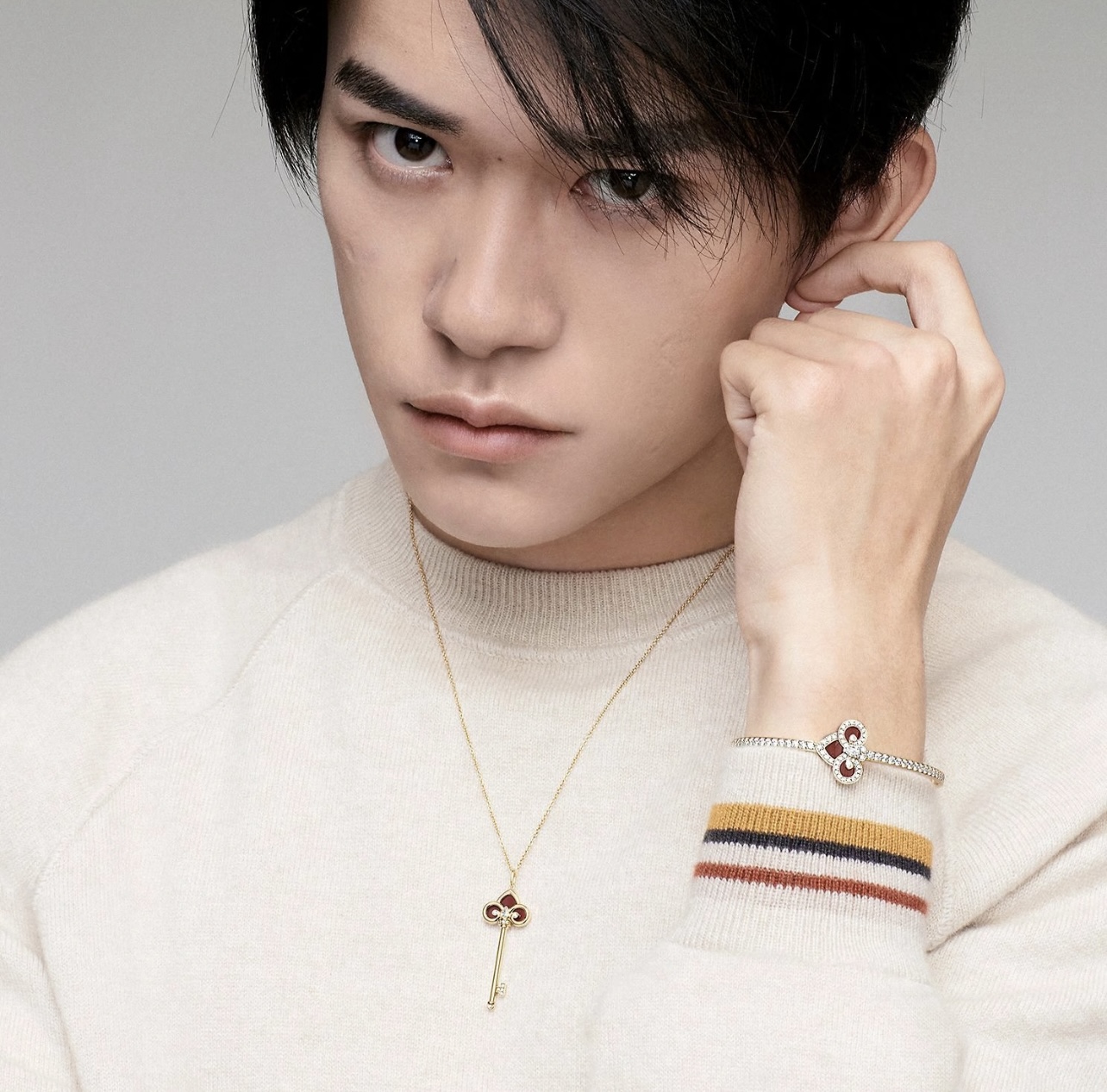 【Tiffany*帝芙尼最新款🆕🆕玫瑰金红贝单钻锁匙项链】一致官网黄铜材质，非常的上镜‼️设计很特别值得
