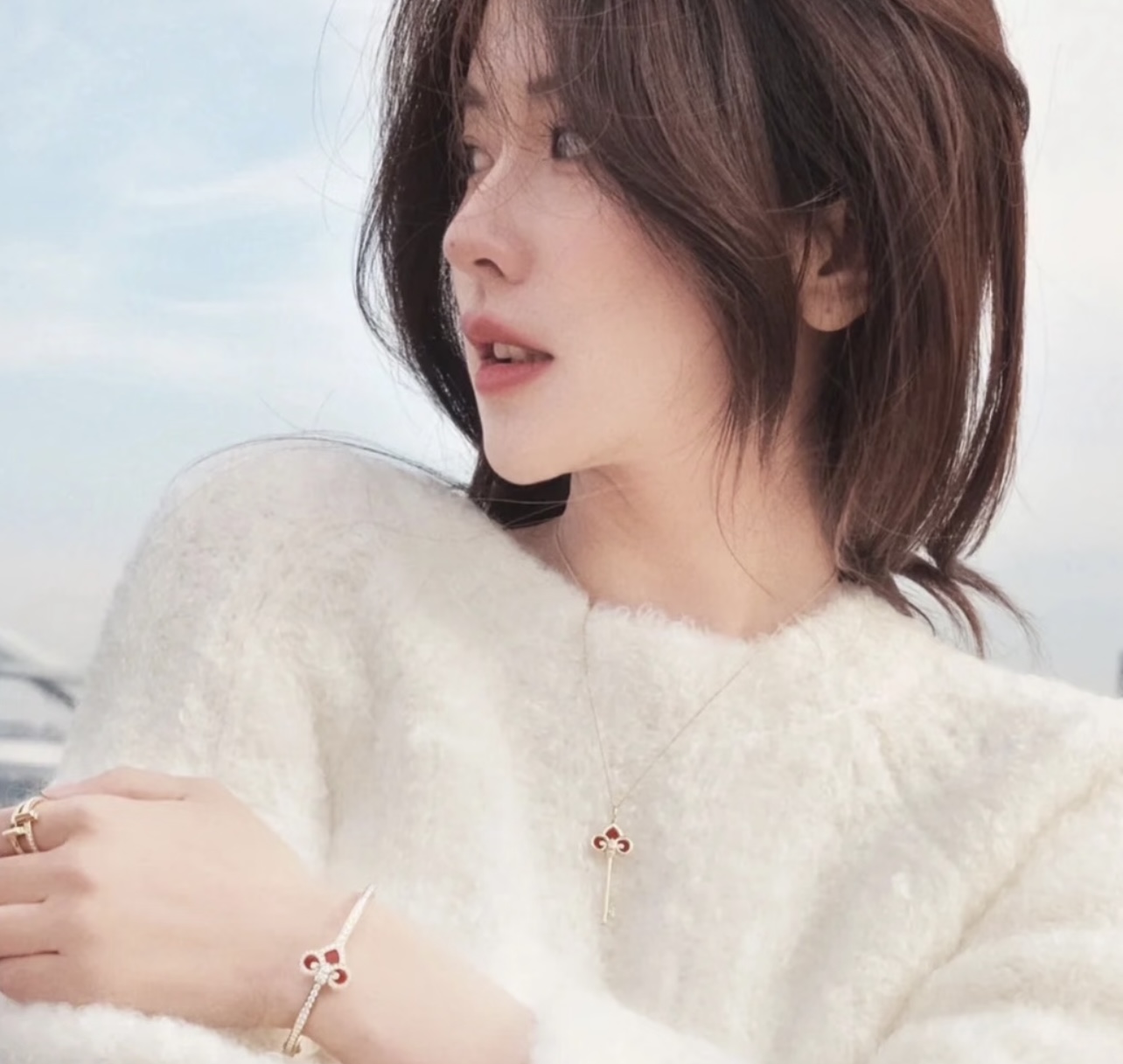 【Tiffany*帝芙尼最新款🆕🆕玫瑰金红贝单钻锁匙项链】一致官网黄铜材质，非常的上镜‼️设计很特别值得