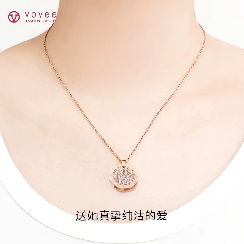 【BVLGARI宝格丽最新款🆕🆕玫瑰金白钻白底圆形项链】一致官网黄铜材质，非常的上镜‼️设计很特别值得入