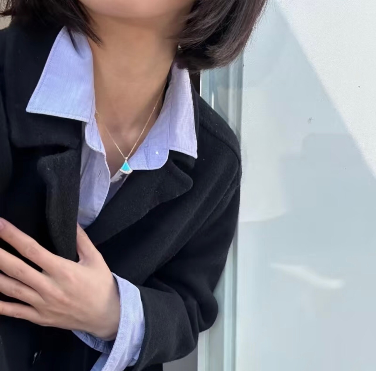 【BVLGARI宝格丽最新款🆕🆕玫瑰金蓝贝镶钻扇子项链】一致官网黄铜材质，非常的上镜‼️设计很特别值得入