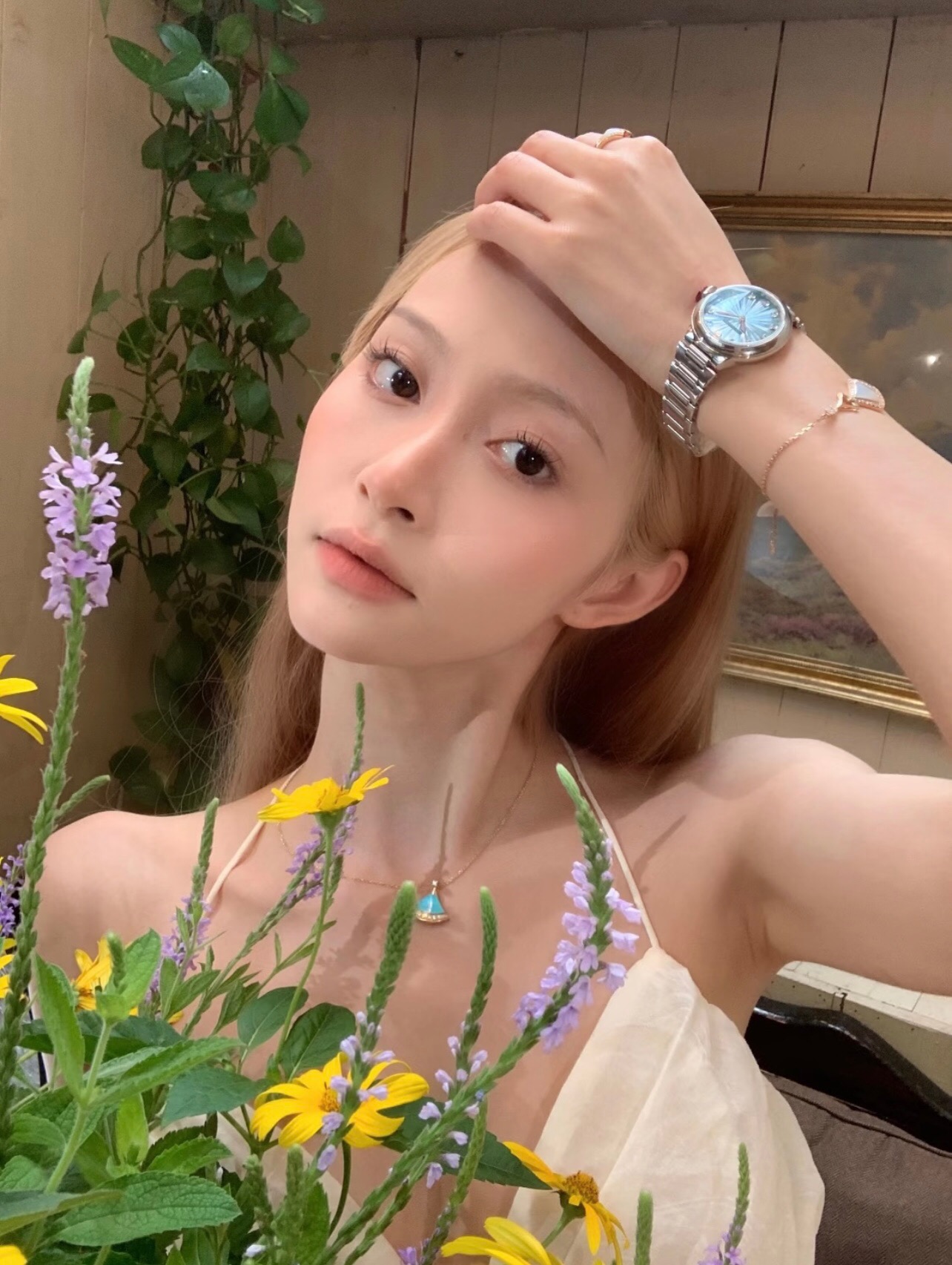 【BVLGARI宝格丽最新款🆕🆕玫瑰金蓝贝镶钻扇子项链】一致官网黄铜材质，非常的上镜‼️设计很特别值得入