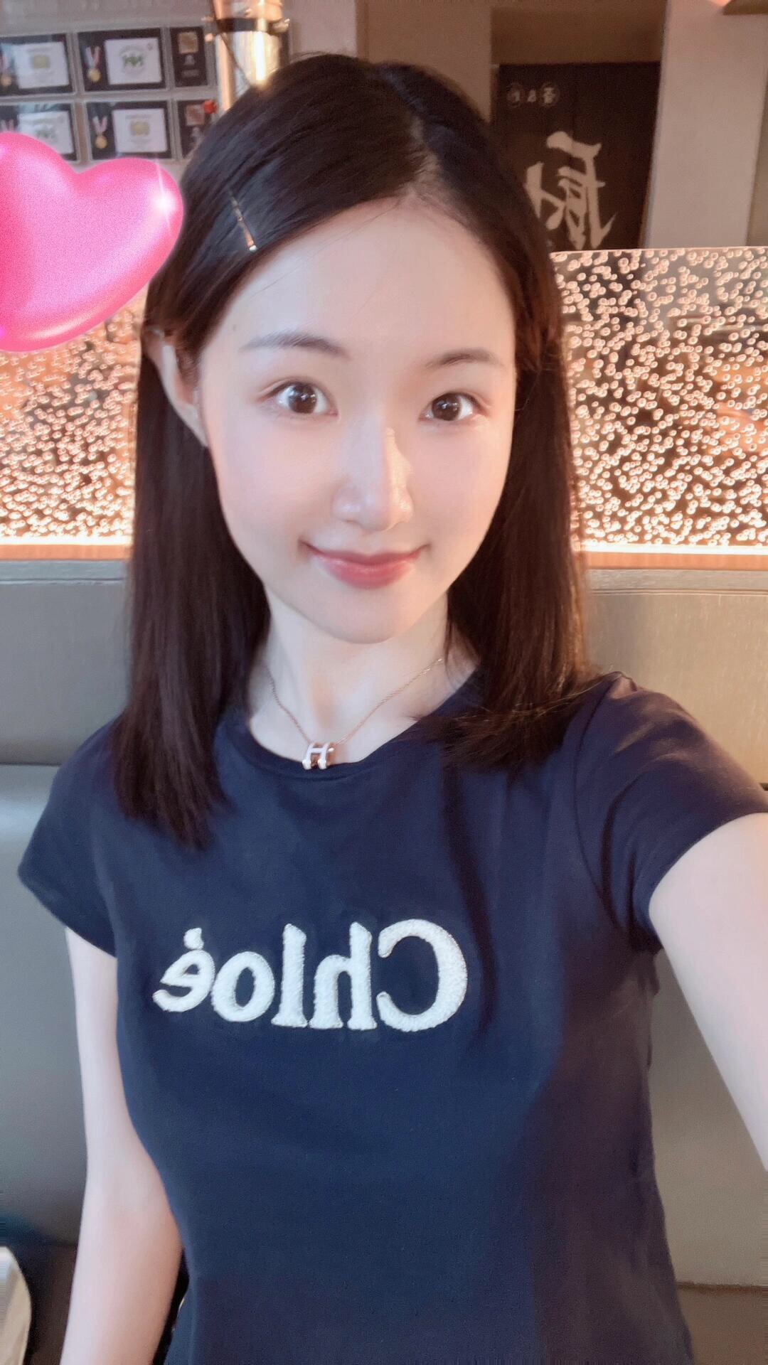 【He@mes爱马仕最新款🆕🆕银色大号粉色H项链】一致官网黄铜材质，非常的上镜‼️设计很特别值得入手。高