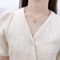 HX040银色【He@mes爱马仕最新款🆕🆕银色满钻猪鼻项链】一致官网黄铜材质,非常的上镜‼️设计很特别 HX040银色【He@mes爱马仕最新款🆕🆕银色满钻猪鼻项链】一致官网黄铜材质,非常的上镜‼️设计很特别