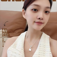 【He@mes爱马仕最新款🆕🆕银色光面康康包项链】一致官网黄铜材质,非常的上镜‼️设计很特别值得入手。高 【He@mes爱马仕最新款🆕🆕银色光面康康包项链】一致官网黄铜材质,非常的上镜‼️设计很特别值得入手。高