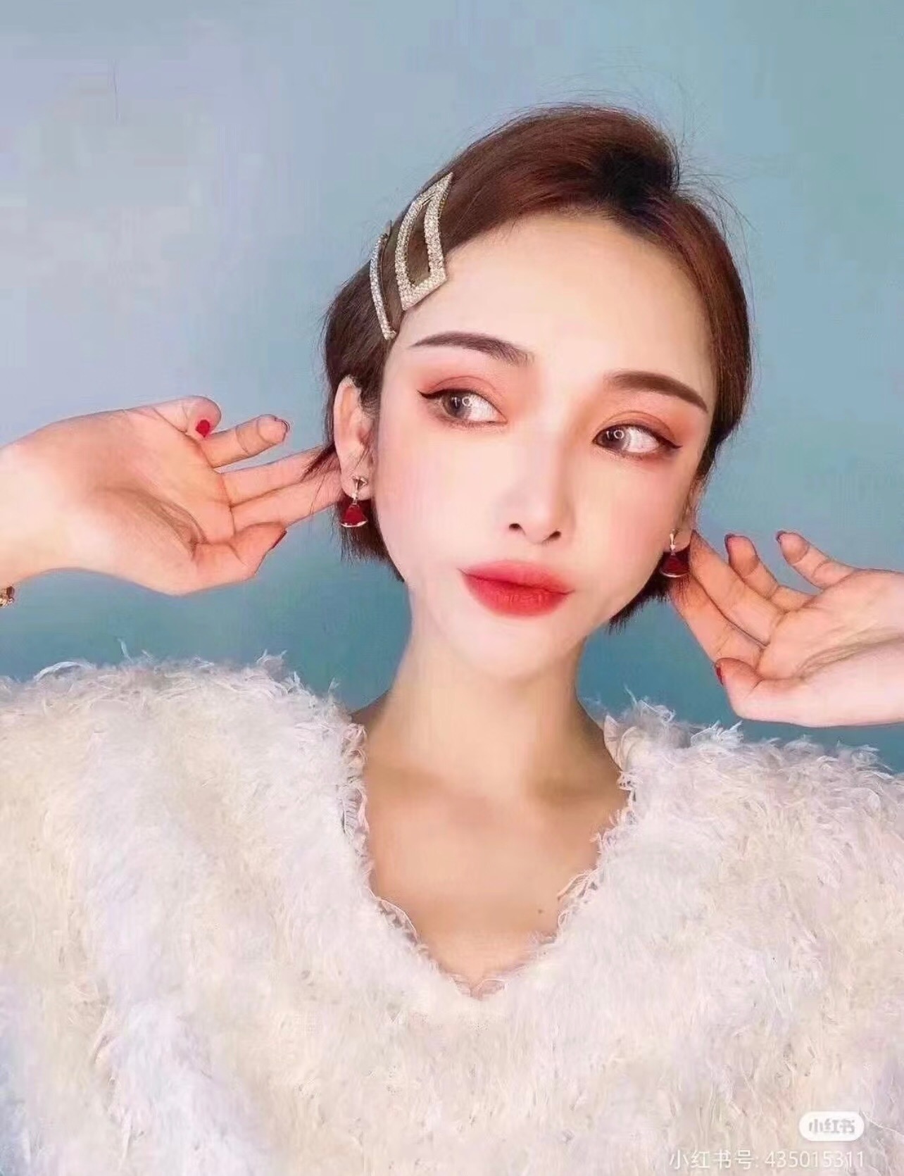 【BVLGARI宝格丽最新款🆕🆕玫瑰金红贝扇子耳钉】一致官网黄铜材质，非常的上镜‼️设计很特别值得入手高