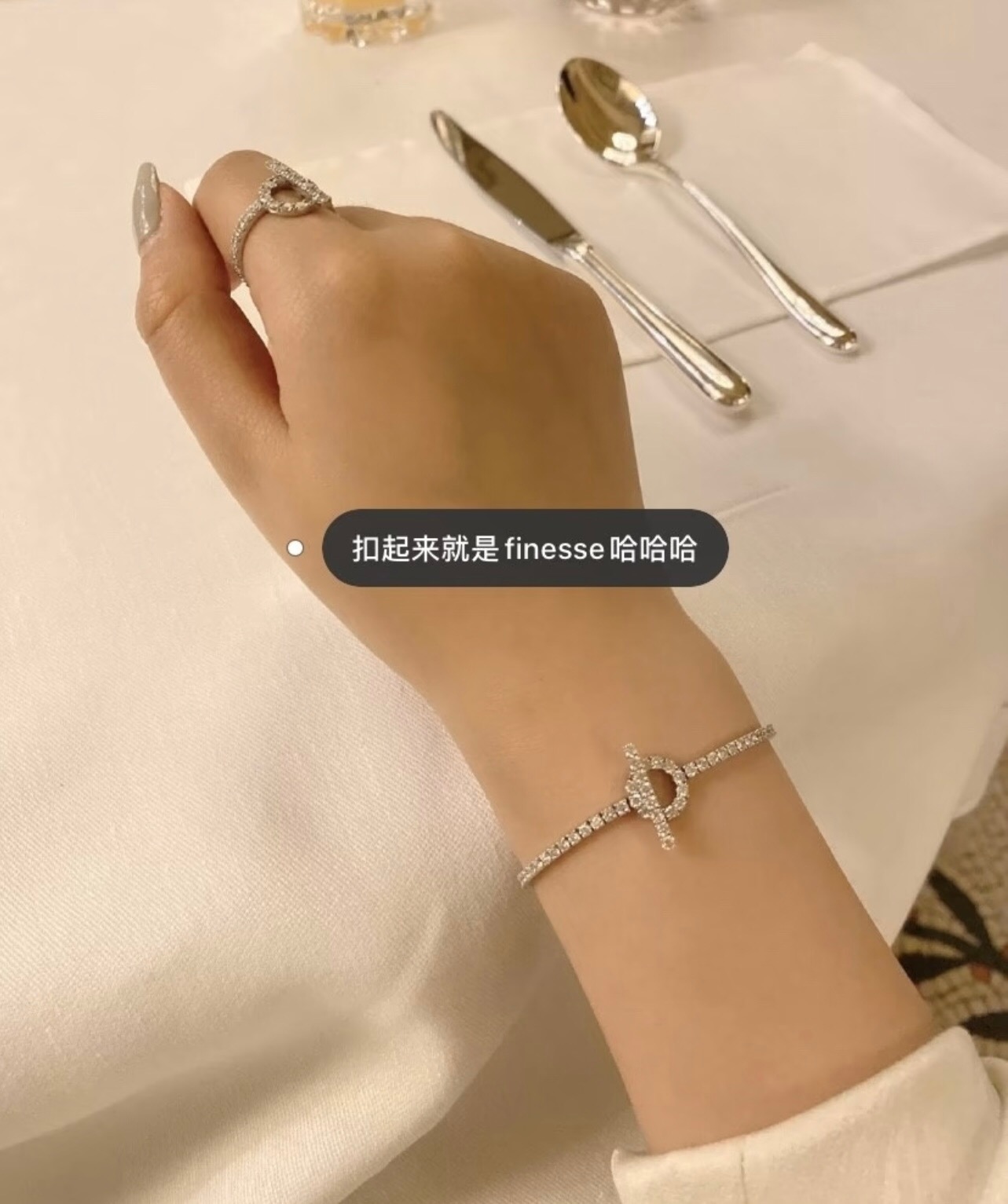 【He@mes爱马仕最新款🆕🆕银色满钻小Q猪鼻子手链】一致官网黄铜材质，非常的上镜‼️设计很特别值得入手