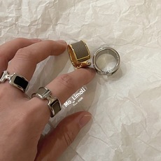 大小尺寸:6号、7号、8号【He@mes爱马仕最新款🆕🆕银色光面奶黄色皮革H戒指】一致官网黄铜材质,非常 大小尺寸:6号、7号、8号【He@mes爱马仕最新款🆕🆕银色光面奶黄色皮革H戒指】一致官网黄铜材质,非常