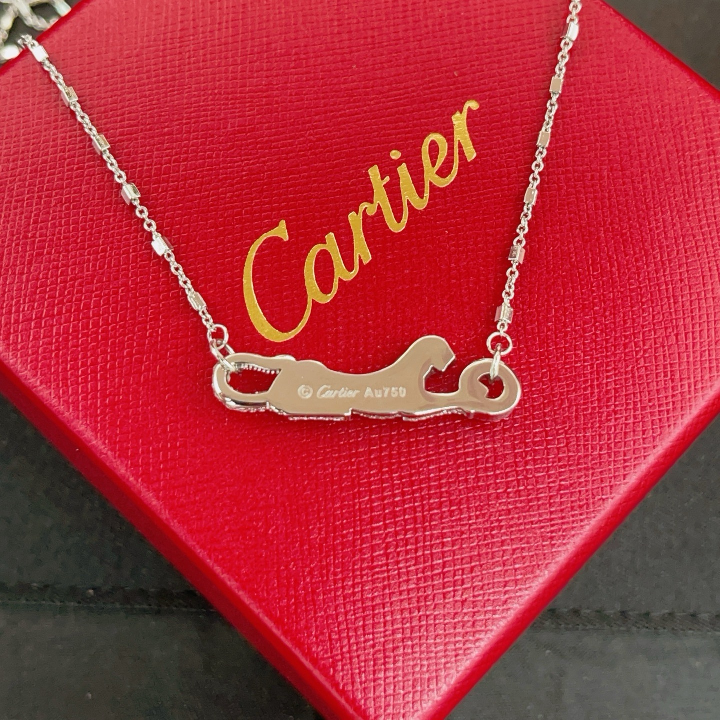 【Cartie*卡地亚最新款🆕🆕银色满钻豹子项链】一致官网黄铜材质，非常的上镜‼️设计很特别值得入手高级