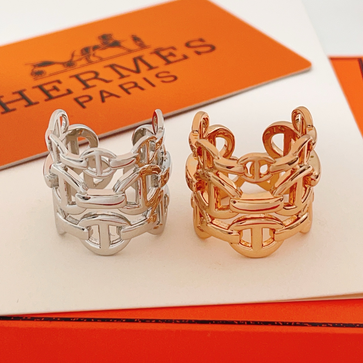 大小尺寸:6号、7号、8号【He@mes爱玛仕最新款🆕🆕玫瑰金光面三层猪鼻子戒指】一致官网黄铜材质，非常